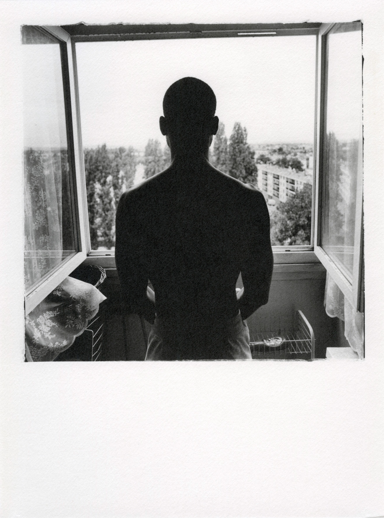 JM Simoes  Portraits Chene-Pointu & Clichy-Sous-Bois #14, 2011-15, b&w print on FOMA MG Warmtone classic barite mat paper 18x24 cm, image 15,5 x 15,5 cm