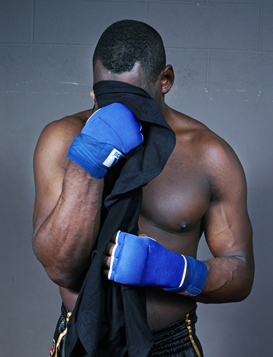 01_boxing_no1-bleu_-_2016_c_tina_merandon_-_1_6_-100_cm_130_cm_-impression_prestige_-_fine_art_-_jet_d_encre-fiber_gloss_paper_hartmann_-_300g_-contrecollage_dibon_.jpg