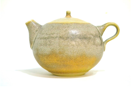 Giorgos Vavatsis - Individual-sized tea pot 2018 stoneware, wheel-thrown, 1260 C